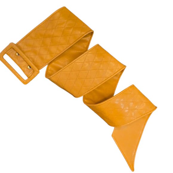 Retro 80's Camel Faux Leather Quilted Belt - Picture 6 of 10